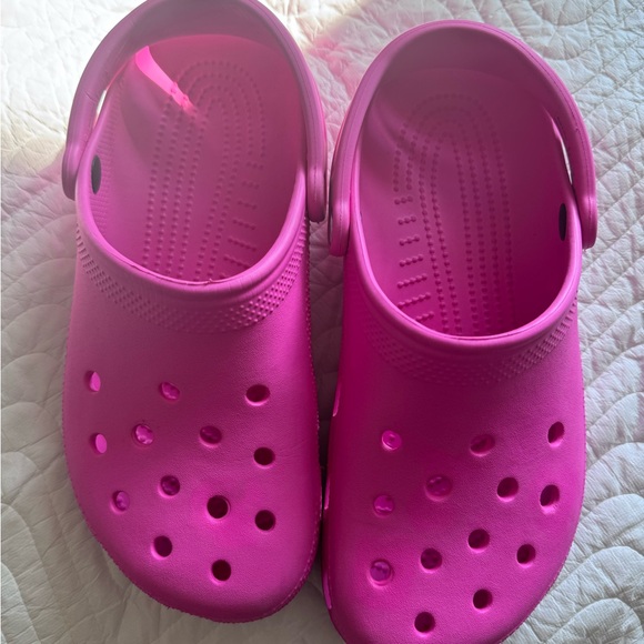 Women’s pink crocs - Picture 7 of 7
